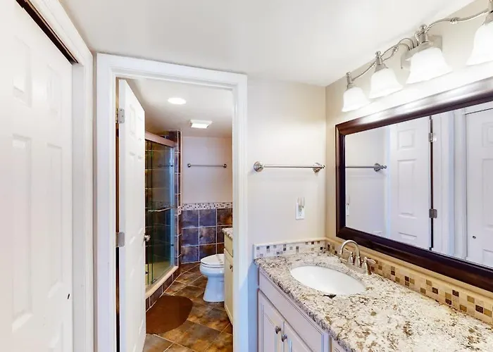 Fountainhead Towers 801